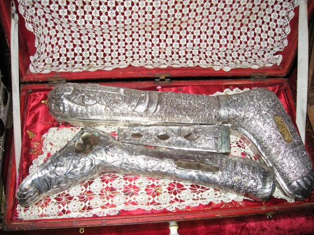  Λειψανοθήκες από την Ιερά Μονή Αγίου Παύλου Αγίου Όρους http://leipsanothiki.blogspot.be/