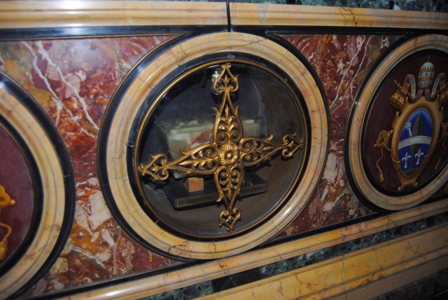 Ο τάφος και τα λείψανα του Αγίου Κυρίλλου, Φωτιστού των Σλάβων http://leipsanothiki.blogspot.be/